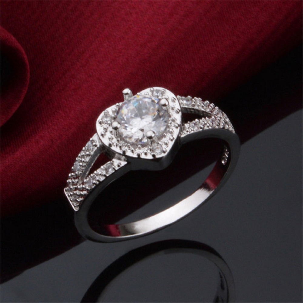 Love Heartl Silver Plated Crystal Ring - Picture 4 of 6